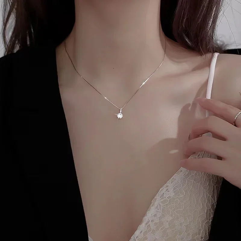 A delicate detail that transforms the basic into the extraordinary.