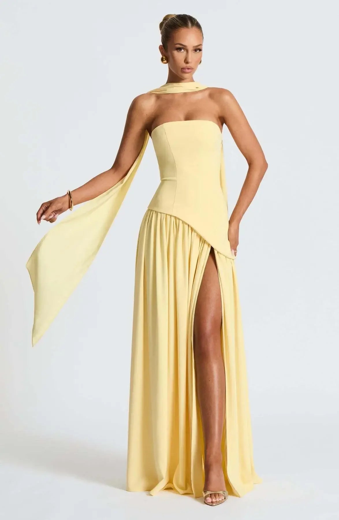 The power of yellow, the lightness of elegance.